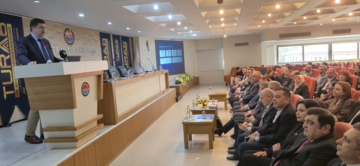 MersinCukurova2's tweet image. ‘Küresel ticaretin kalbi Mersin’ zirvesi ilgi görmedi 
cukurovagazetesi.com/kuresel-ticare… 
#TURAB #Mersin #panel