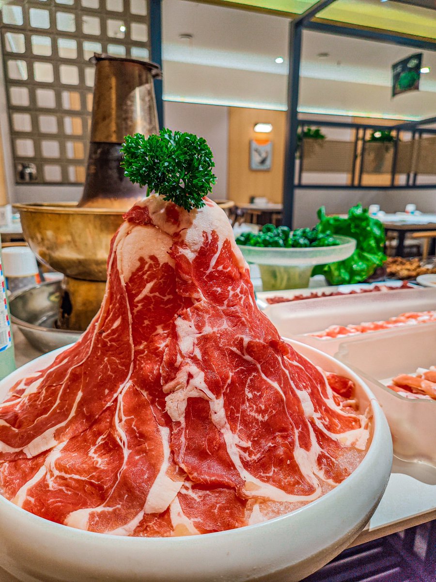 networkde's tweet image. "Leveled up my in-game cooking skill!  Now I can make a legendary stew that boosts HP by 50%—my party’s never felt safer. #GameDaily #CookingAdventures"