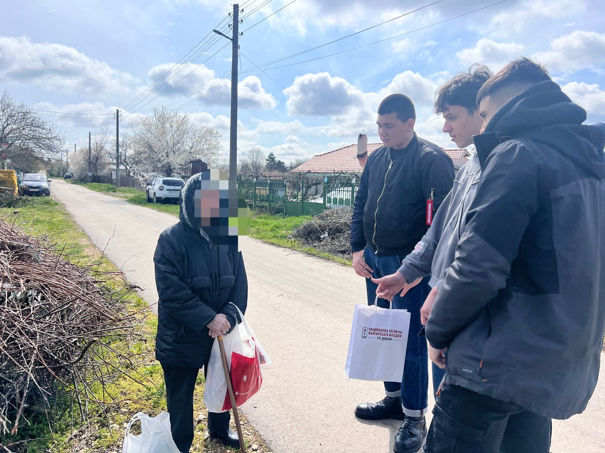 __NLBM__'s tweet photo. Великденска благотворителна кампания 2026 - Легия Добрич

По повод Великденските празници, на Велики петък организирахме благотворителна кампания в селата Стефан Караджа и Котленци. 🇧🇬

Изготвени и раздадени бяха десетки пакети с продукти от първа необходимост. https://t.co/0QVGXAiVYG
