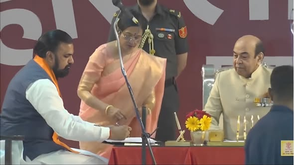 bjp4_pankaj's tweet image. बिहार में पहली बार भारतीय जनता पार्टी के मुख्यमंत्री के रूप में शपथ ग्रहण करने पर माननीय @samrat4bjp जी को हार्दिक बधाई एवं शुभकामनाएं।
ईश्वर से प्रार्थना है कि आपको स्वस्थ, सफल एवं जनसेवा के इस पथ पर सदैव ऊर्जावान बनाए रखें।
#Congratulations #BiharCM #Leadership #BJP