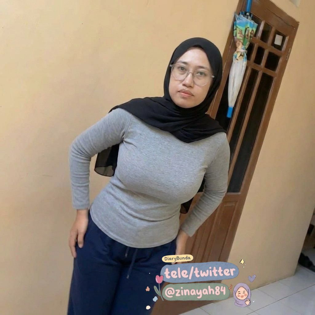 Mom Zyn (43yo) tweet media