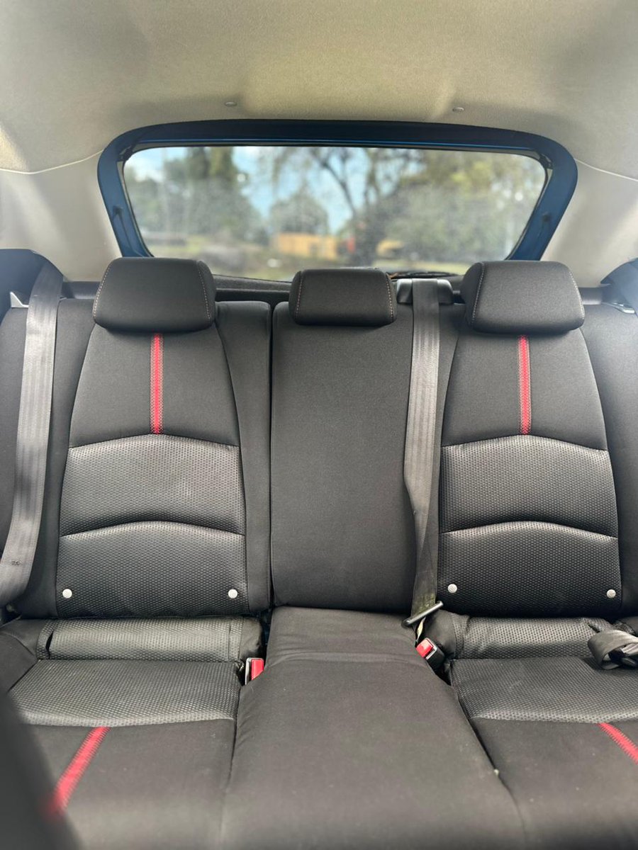 magaribywilly's tweet image. MAKE : Mazda 
MODEL : Demio 
YR : 2015
ENGINE : Diesel 
CC : 1500
TRANSMISSION : Auto
MILEAGE : 117K
PRICE : Ksh. 950K neg
CALL : 0717453420
LOCATION : Mombasa

HP available deposit 500K balance 12-36 months