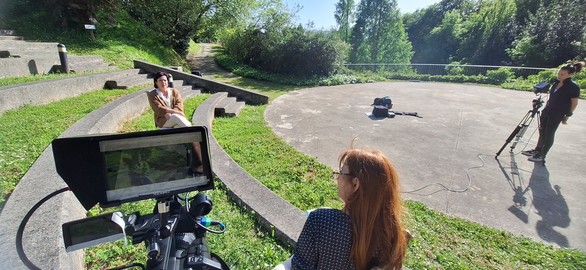 docusuicidio's tweet photo. En deuda con Cristina Blanco por su importante participación en nuestra película, para comprender los determinantes sociales y el contexto relacional que configuran el malestar emocional y con ellos la salud mental 💛
#𝐏𝐫𝐞𝐯𝐞𝐧𝐜𝐢ó𝐧𝐒𝐮𝐢𝐜𝐢𝐝𝐢𝐨  by @PandoraBoxTV https://t.co/bnLRXfGNN4