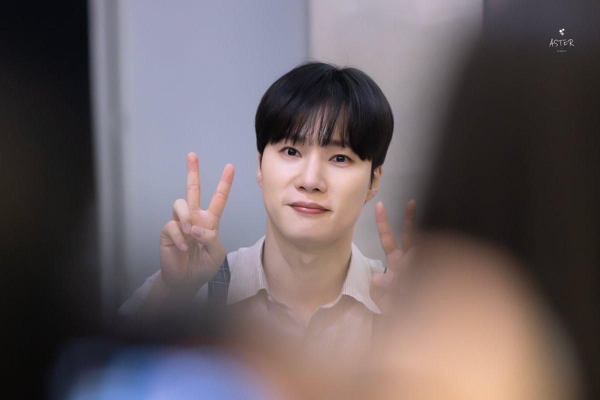 260414 뮤지컬 팬레터 사인회

#문성일 정세훈