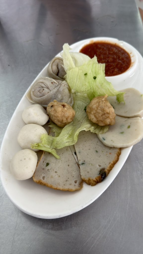 กอกาย tweet media