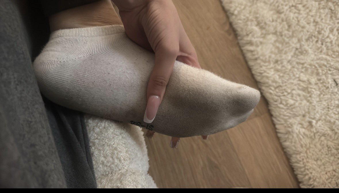 naya 💋 tweet media