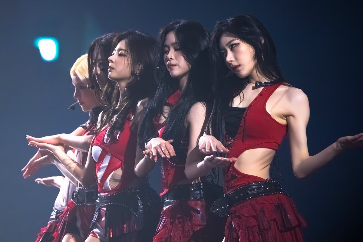 itzy pics tweet media