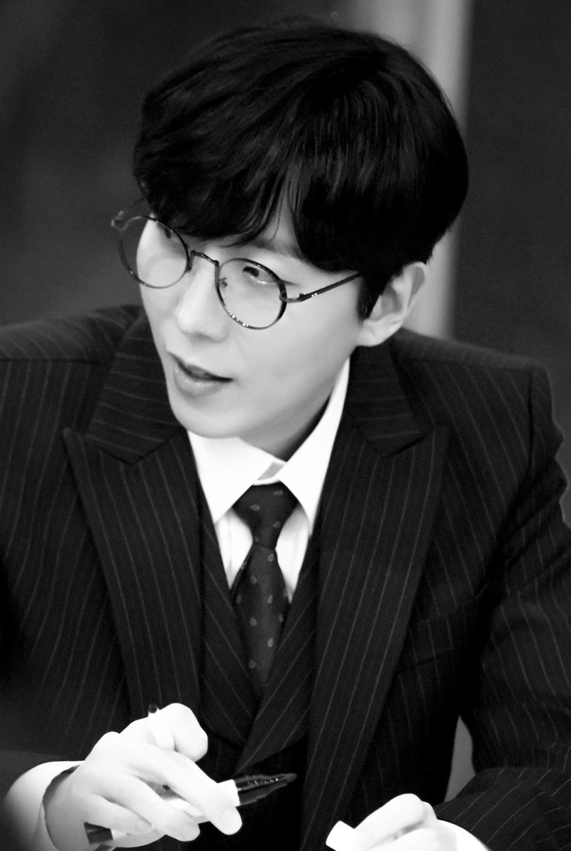 260414 뮤지컬 팬레터 사인회

김해진 役 | #김재범
Monochrome ver.