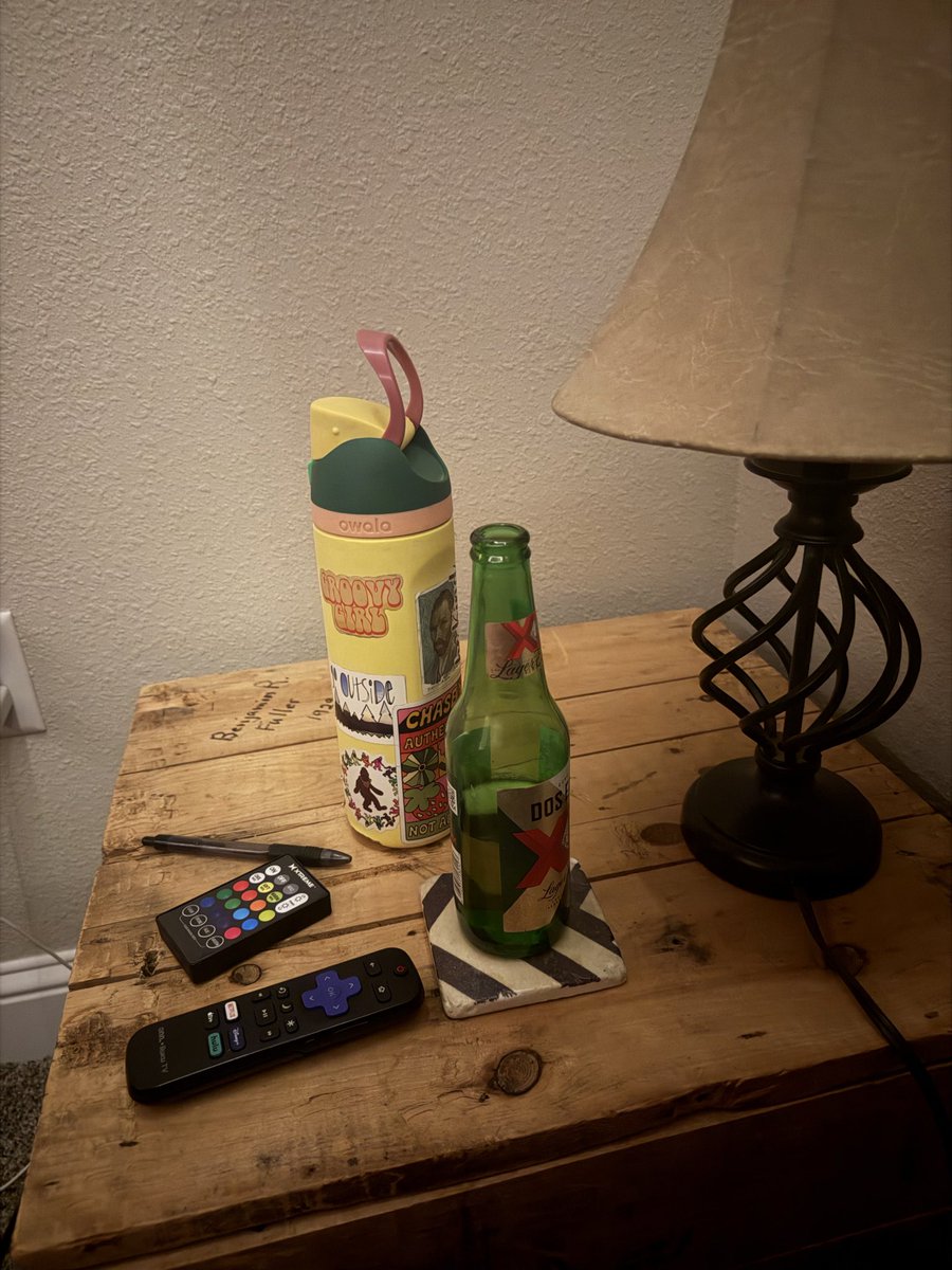 artsyavebug's tweet photo. Ah my bedtime beer lovely https://t.co/8NdSeT4XW0