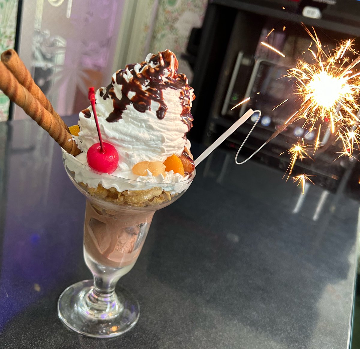 羽杯しおり tweet media