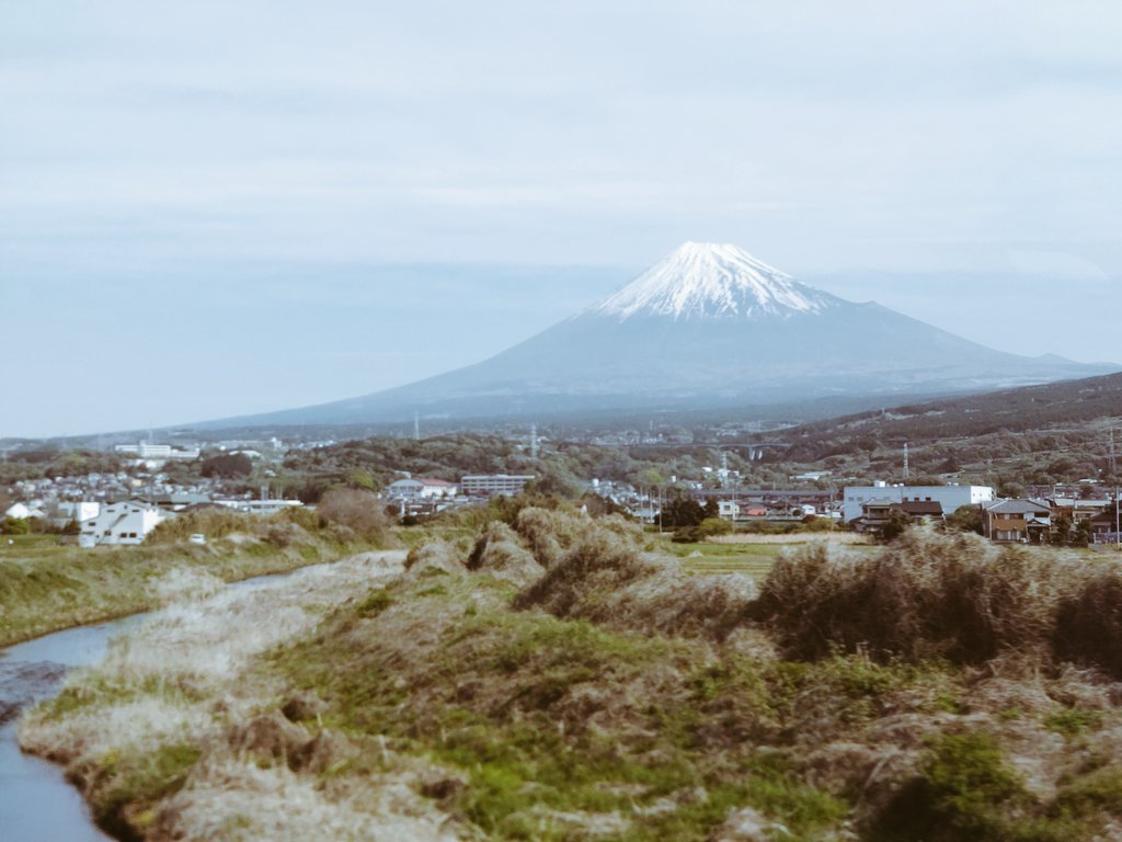 HsYochi's tweet photo. 日帰り1day大阪（首都圏発）
こちらを利用して推しのライブへ
それぞれ発着地が違うから各自予約だけど、便も座席も変更自由
だから仲間と合わせ一緒に楽しく新幹線の旅
車窓から見える富士山
ライブも楽しかった
選べるチケット（500円）お土産も買えてお得だね
#JR東海ツアーズに旅バナ教えて https://t.co/QDqBgfO1mo