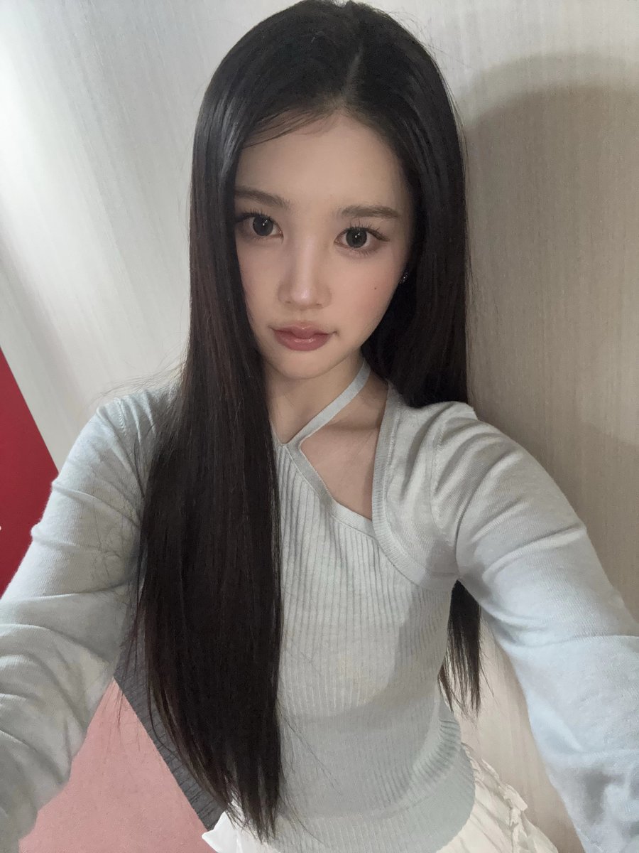 a-na pics tweet media