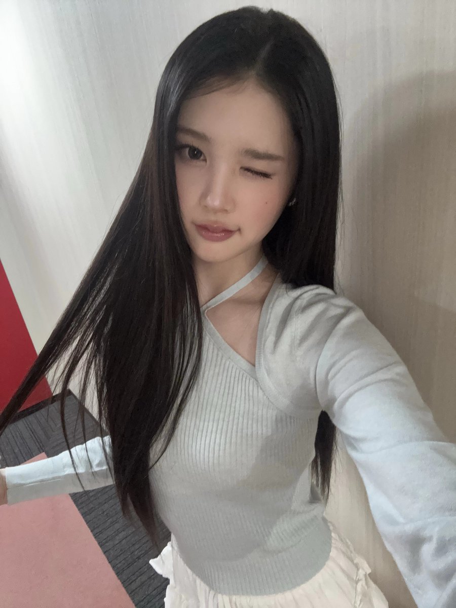 a-na pics tweet media