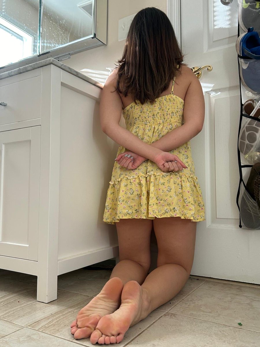 worshipmisha's tweet photo. Am I a good girl? 🥹 https://t.co/HlbyhvZePt