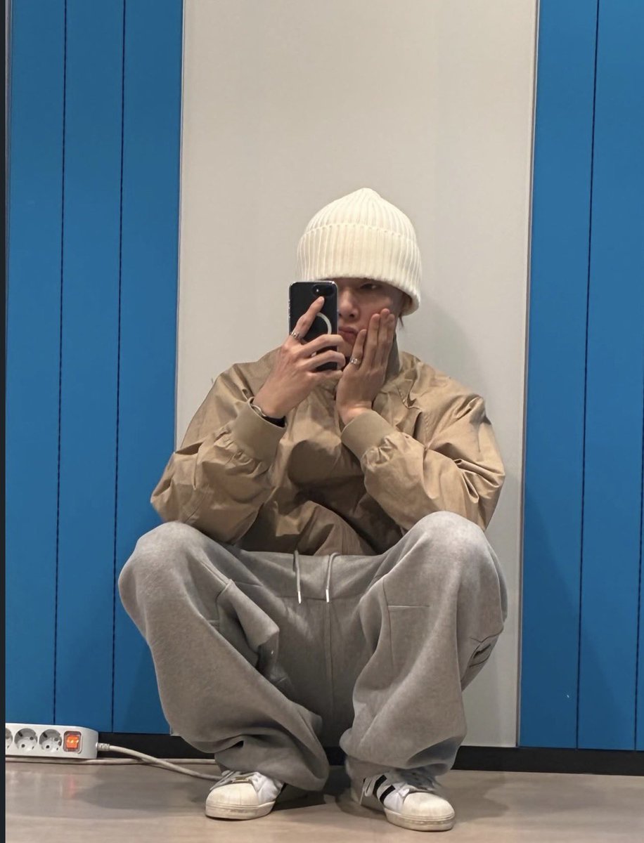 daily innie tweet media