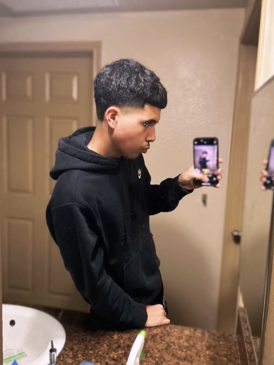 whosiisaac's tweet image. Fw tha twitch/ig-whosiisaac 📲 #valley956 #rgv #streamer #YouTuber #Grind #cali #twitchtv