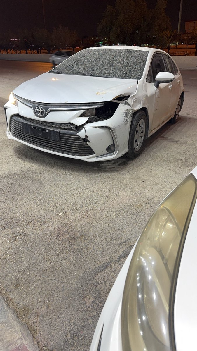 عشت عمري مصدر اعجاب الكثيرين
وماهزني في رحلة العمر غيرك:(