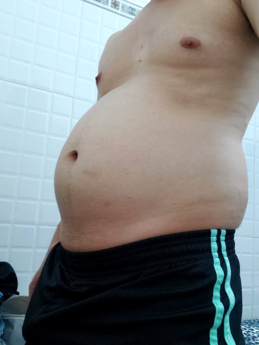 Mọi người thấy bụng tui sao ? Nhét hẳn cây toy 40cm , ruột căng phình, bụng to quá. Có top/boss/ partner Cần Thơ giao lưu bụng rốn tui không ? #cantho