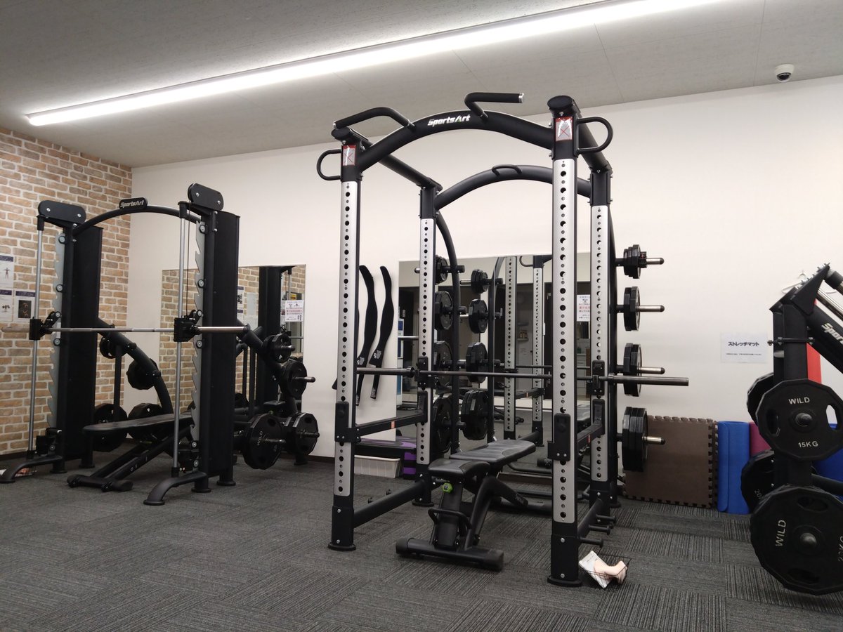 デスクワーク〜ジム〜シェルボン

なんと師匠が奥さんと一緒に居て驚いた
夫婦仲良くて素晴らしいですね

軽く話をして昔の競輪学校時代の修学旅行話になったけど、その話はもう10回は聞いてます

ちらほら体調崩されたり亡くなられた方もみえますが、皆様いつまでもお元気でいて下さい