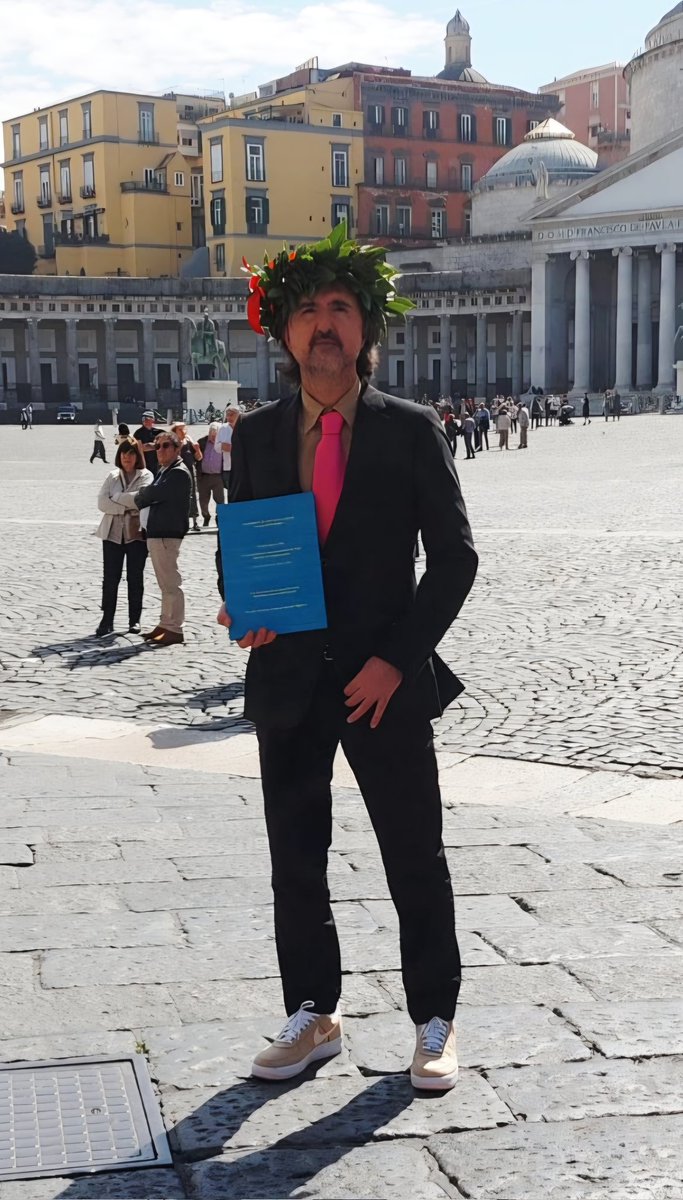 GioPetrarca's tweet photo. Durante questi intensi tre anni, ho acquisito ulteriori competenze per diventare un Professionista ancora più completo
Dopo la Laurea un Scienze Motorie e le ulteriori specializzazioni internazionali, questa seconda Laurea in Scienze Biologiche mi carica di ulteriori motivazioni https://t.co/dYnugb4Lh5