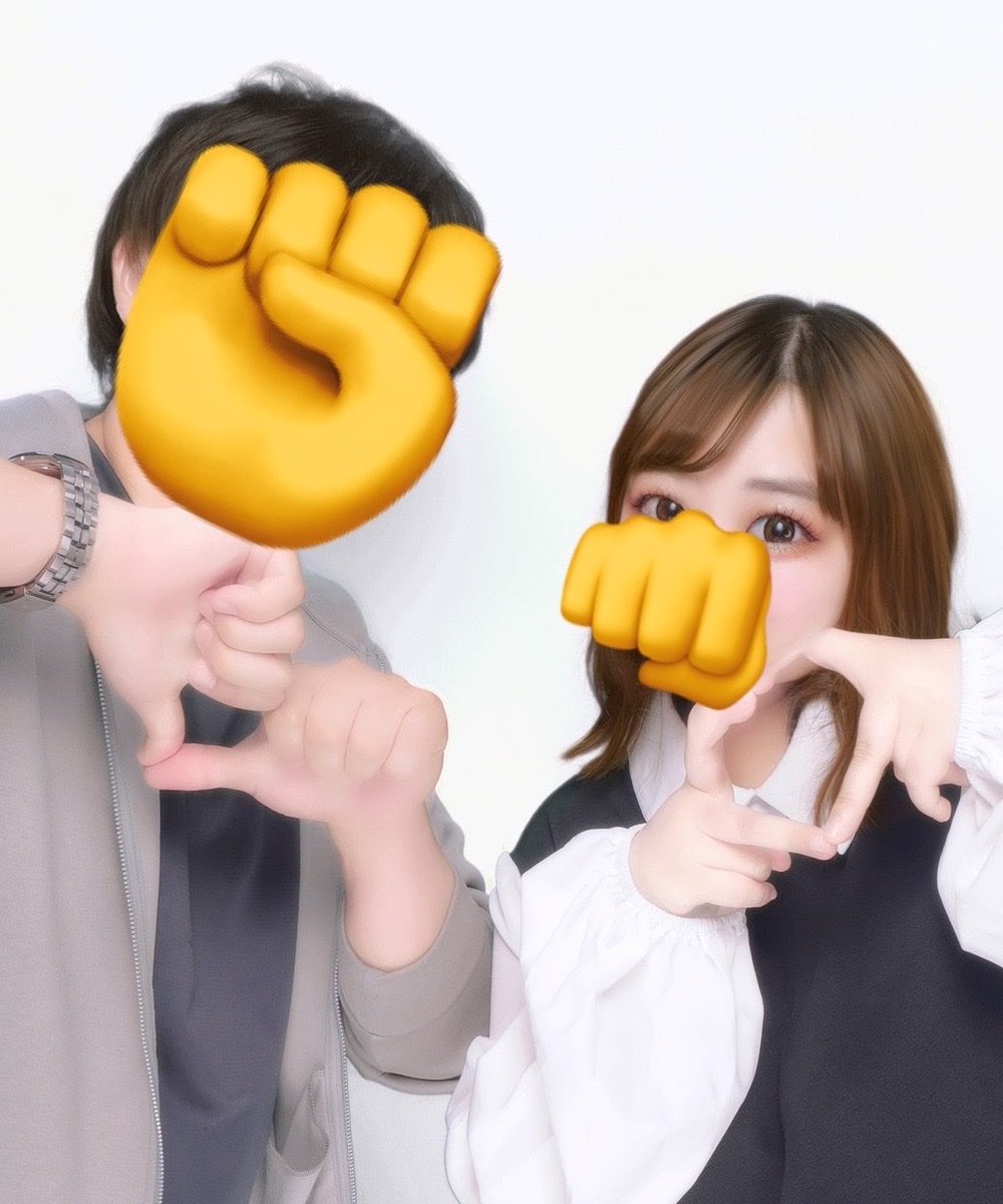 月(るな) tweet media