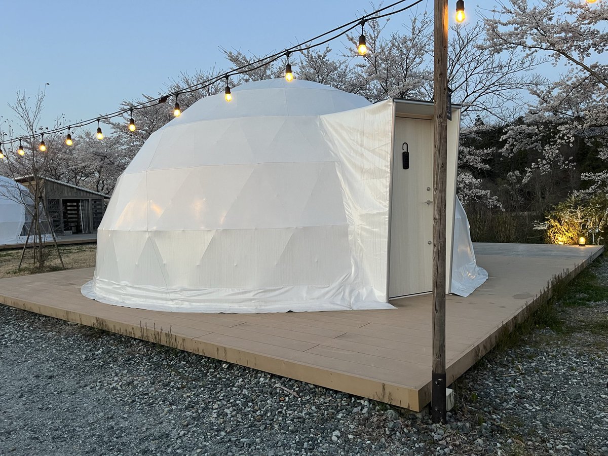 月(るな) tweet media