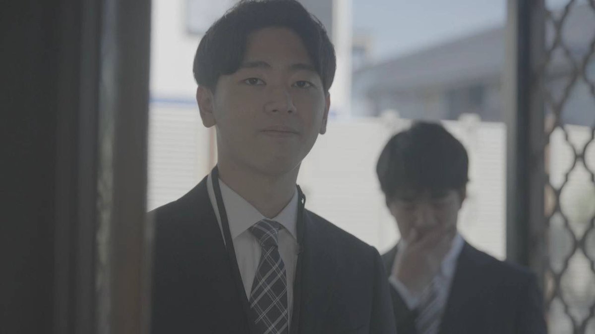 CHKhoken's tweet photo. 🌸春番公開作品紹介🌸

3作品目は、、、

『生活維持課』(ドラマ)
76期 大塚悠生

人口が爆発的に増えた近未来の世界。政府は画期的な法案『生活維持法』を施行するが…。

制作者からひとこと💬
｢初めて監督したドラマなので拙い部分も多いですが、是非ご覧いただきたいです。ぶちかますぜ。｣ https://t.co/JSqbifPtQT