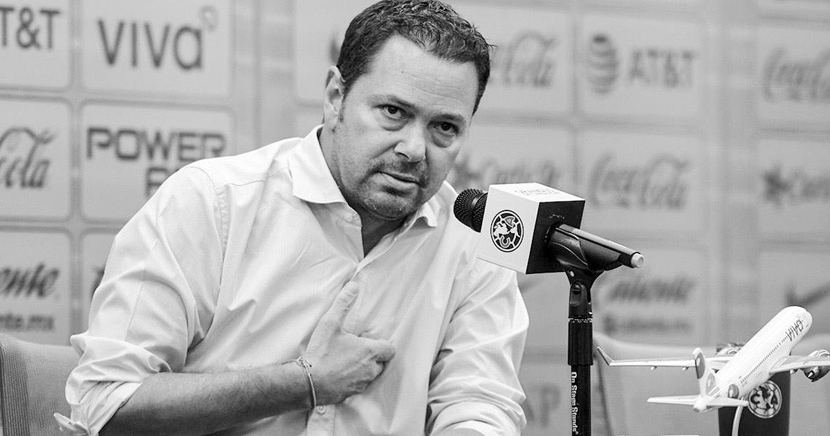 #FueraBaños 

FUERA DEL CLUB EL MÁS GRANDE CANCER QUE HA TENIDO. 

LÁRGATE DEL CLUB <a href="/Sbanos/">Santiago Baños Reynaud</a>