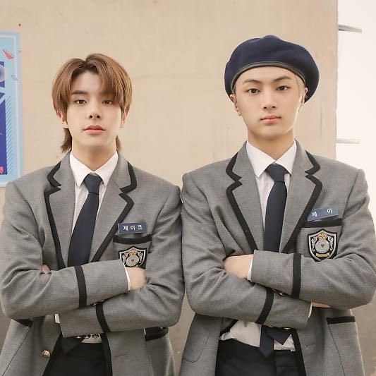 natty ✯ jaypril tweet media