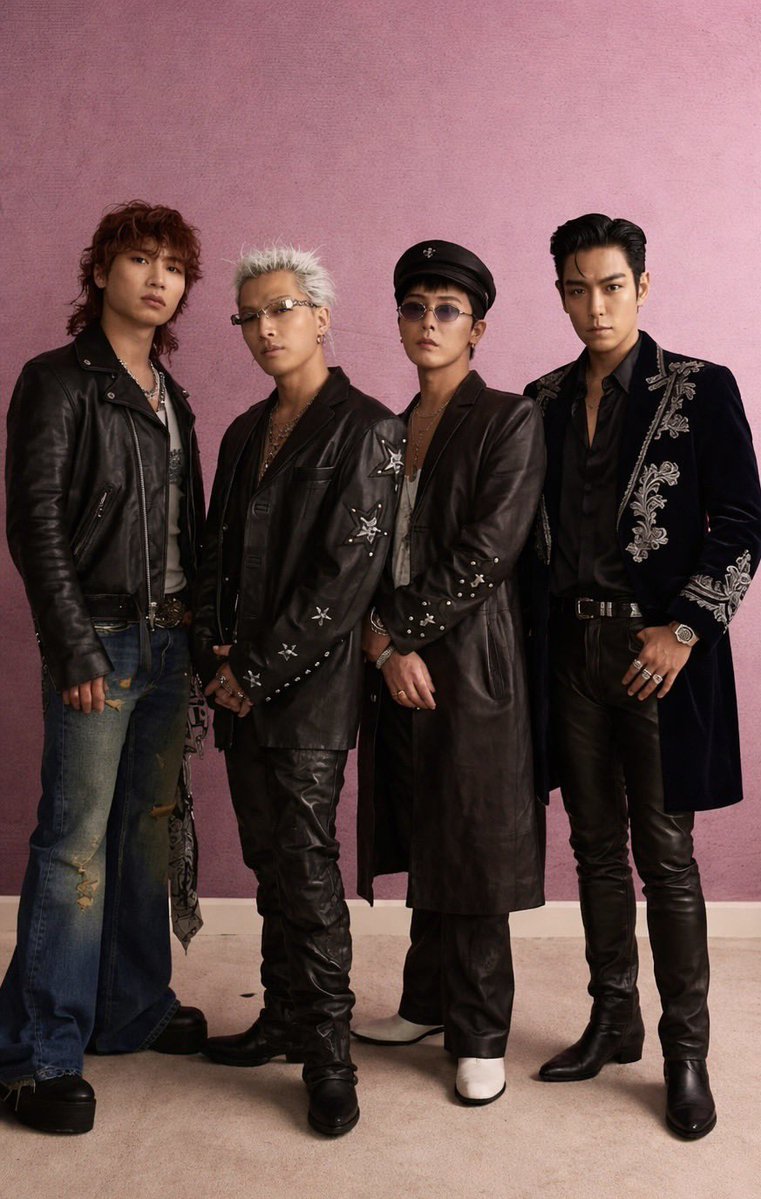 iamcrystalball tweet media