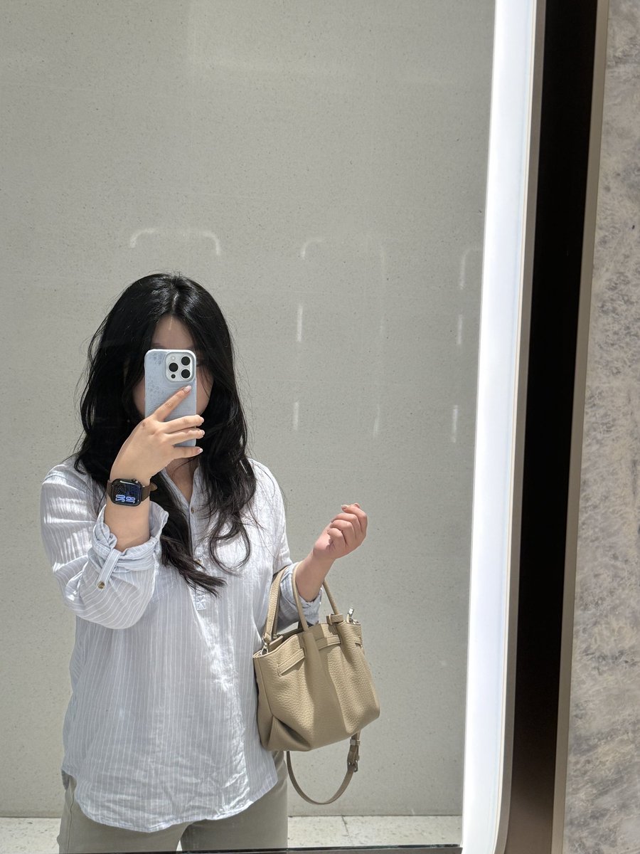 我的心裂成了缝你把它当成了b tweet media