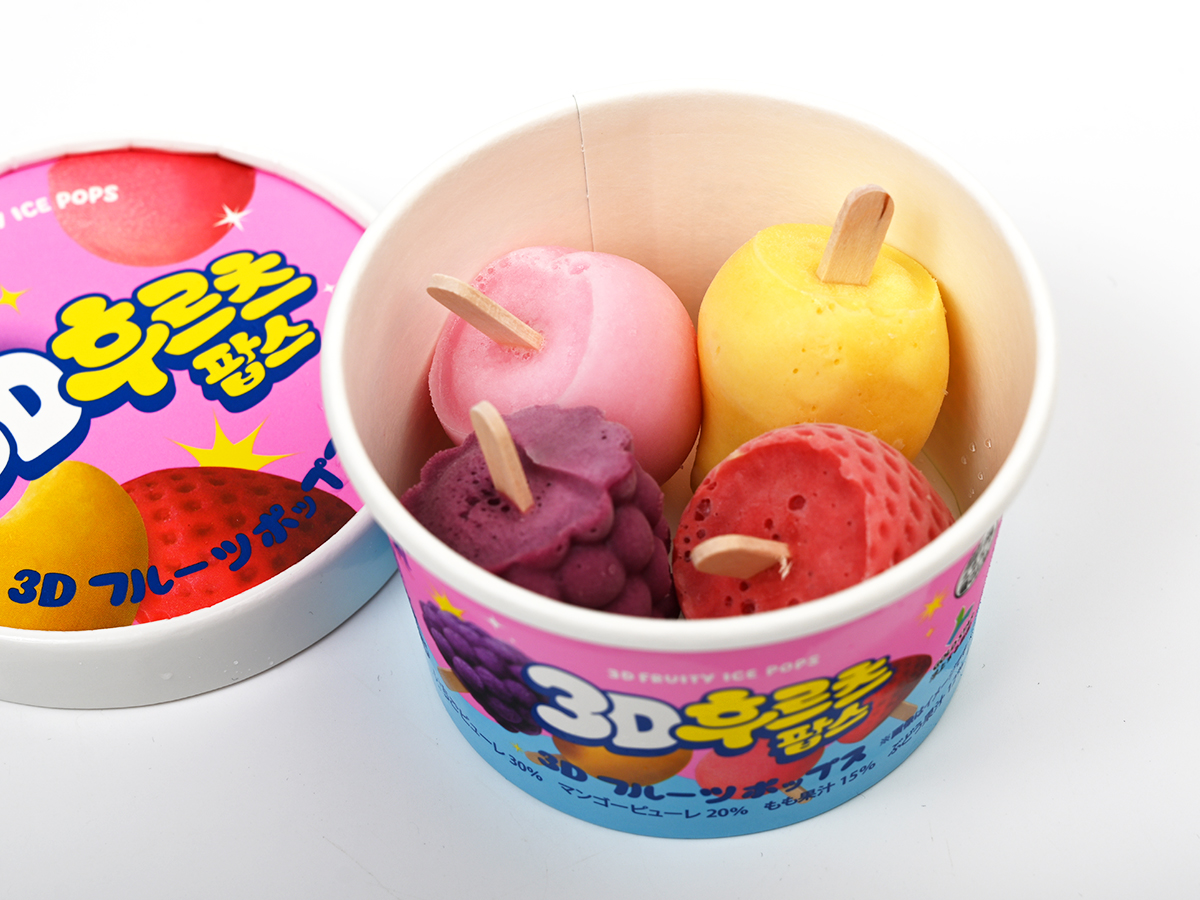icemania's tweet photo. 【NEWS】あの話題の3Dフルーツアイスシリーズの最新作がセブン-イレブンで先行発売されています!!🍓🥭🍑🍇 ✨

GOLD STAR『3Dフルーツポップス』 

今回はひとくちサイズに変身。１つで4種類の味が楽しめるアソートになりました。

いちご・マンゴー・もも・ぶどうが1カップに。

前作は1本537円だったので、4種まとめて同価格帯はうれしい。

フルーツの立体造形はそのまま、ミニチュアサイズで食べやすさもアップ!! とにかくかわいいプチアイスです😙

気になる方はお近くのセブンで探してみてね
🍓🥭🍑🍇🍓🥭🍑🍇🍓🥭🍑🍇🍓🥭🍑🍇🍓🥭🍑🍇🍓🥭🍑🍇🍓🥭🍑🍇