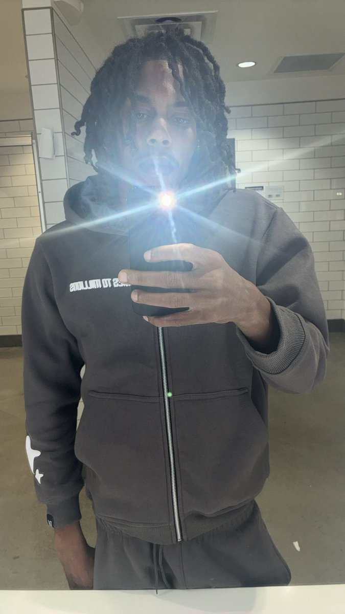 4_daaprince's tweet image. 👩🏽‍🦰…….💵……..🤲🏾 #dallas