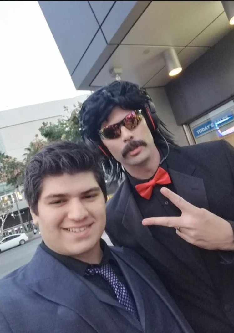 Hunt Down the Freeman's creator (the tubby on the left) with dr disrespect

He wasnt seen on the internet again after getting hired by activision