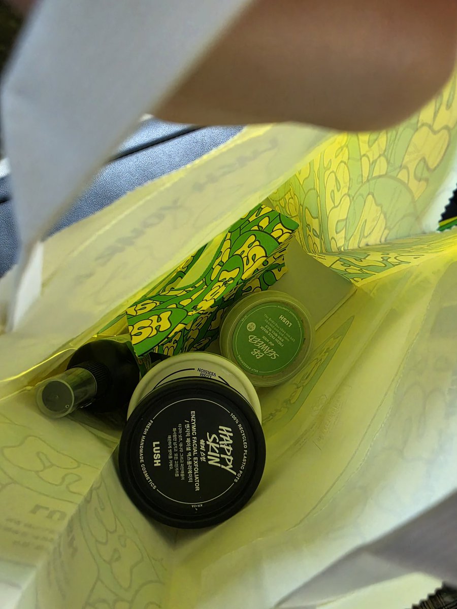 le sserafim pics tweet media