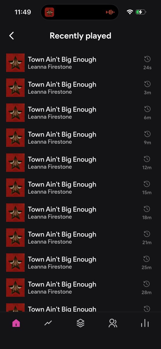 clementine 💫 tweet media