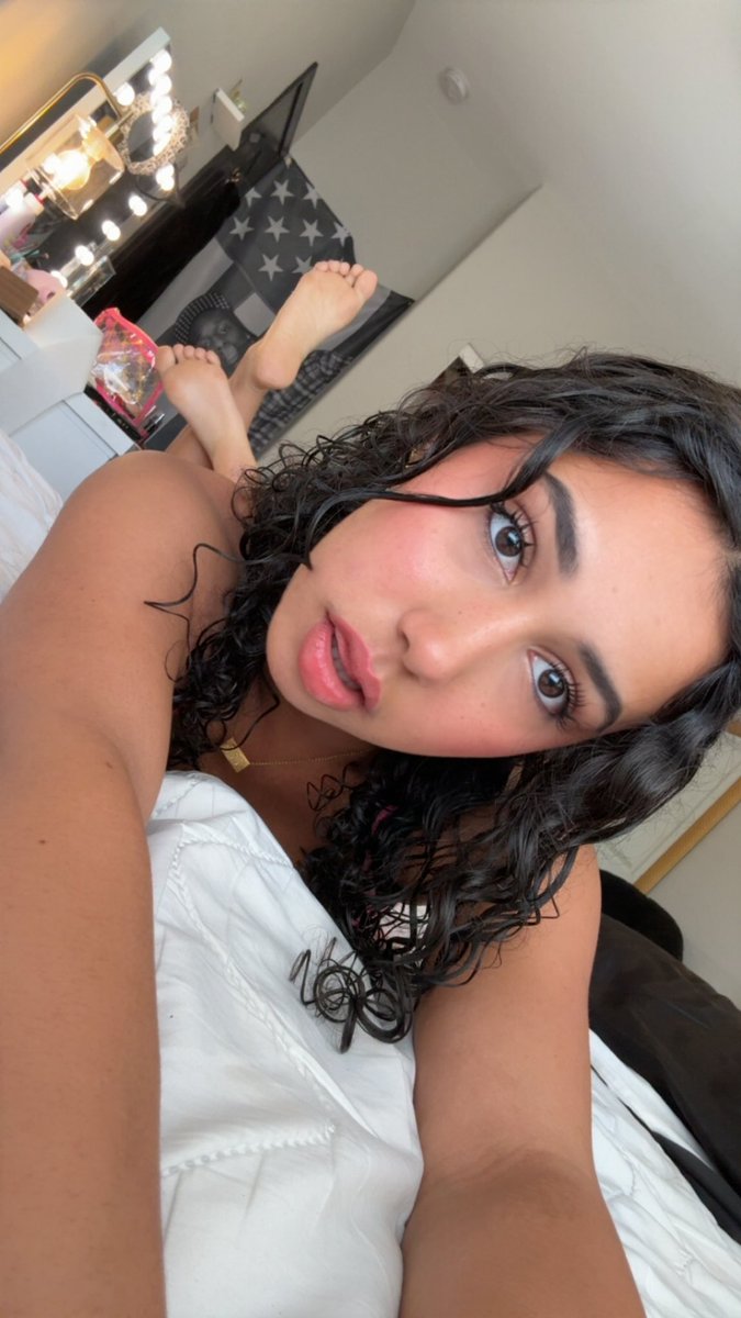 spoilrosalie's tweet image. what you see right before you wake up 

findom femdom paypig human atm #findom #paypig #goddess