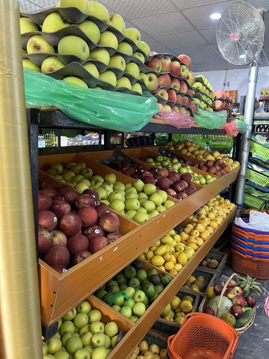 FRUIT_SELLER IN IBADAN🍓🍐🍋🍏🍇 tweet media