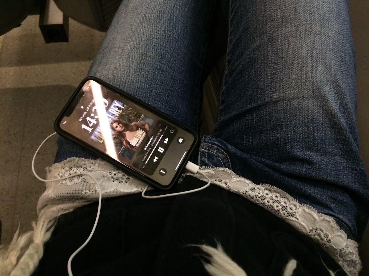 𝒱𝒶𝓁é tweet media