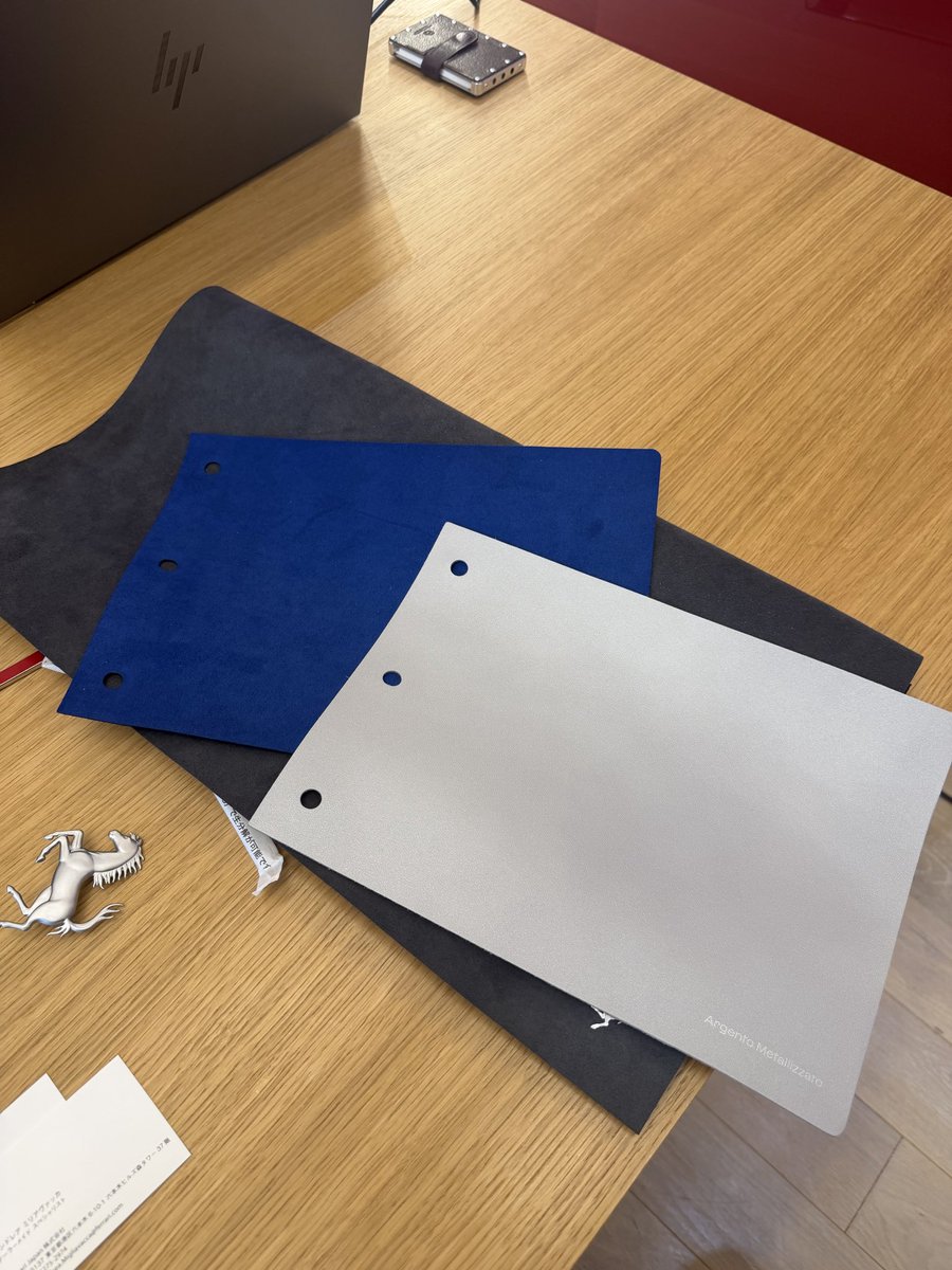 Ferrari_Lab87's tweet photo. チリンドリスパイダーのアトリエプログラム
イタリアの方3名の方と丁寧に相談しながら決めていきます。
ついつい��り切ってやり過ぎてしまうので抑えながらレーシング仕様で派手に作りました笑 https://t.co/7lfdKy1U0m
