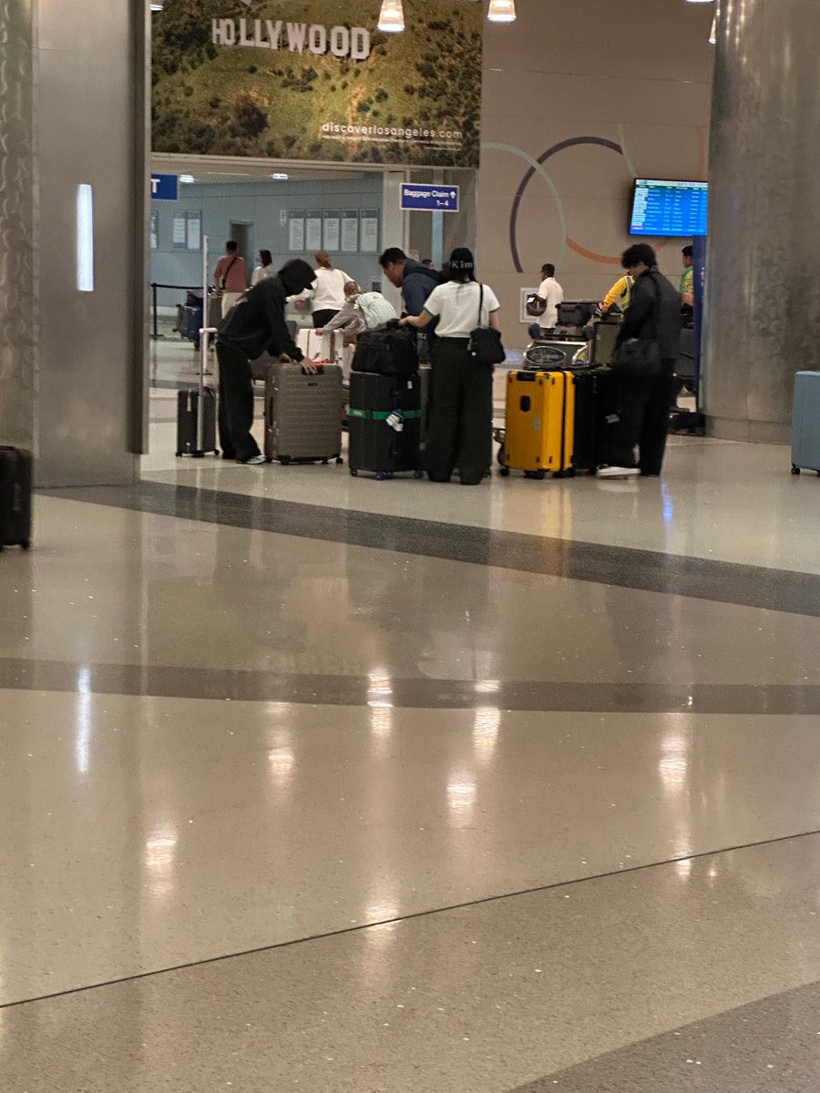 BAMBAMUNIVERSE👑 tweet media