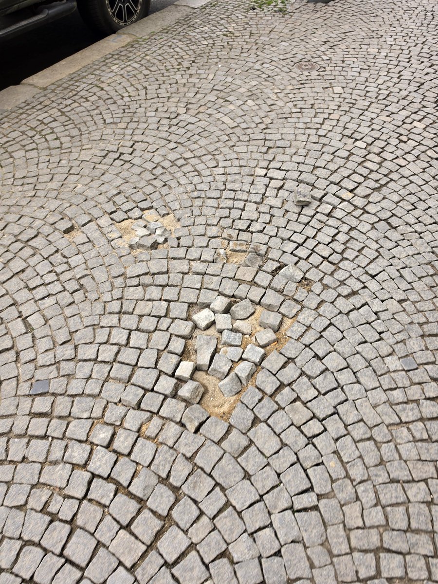 Vojta Roček tweet media