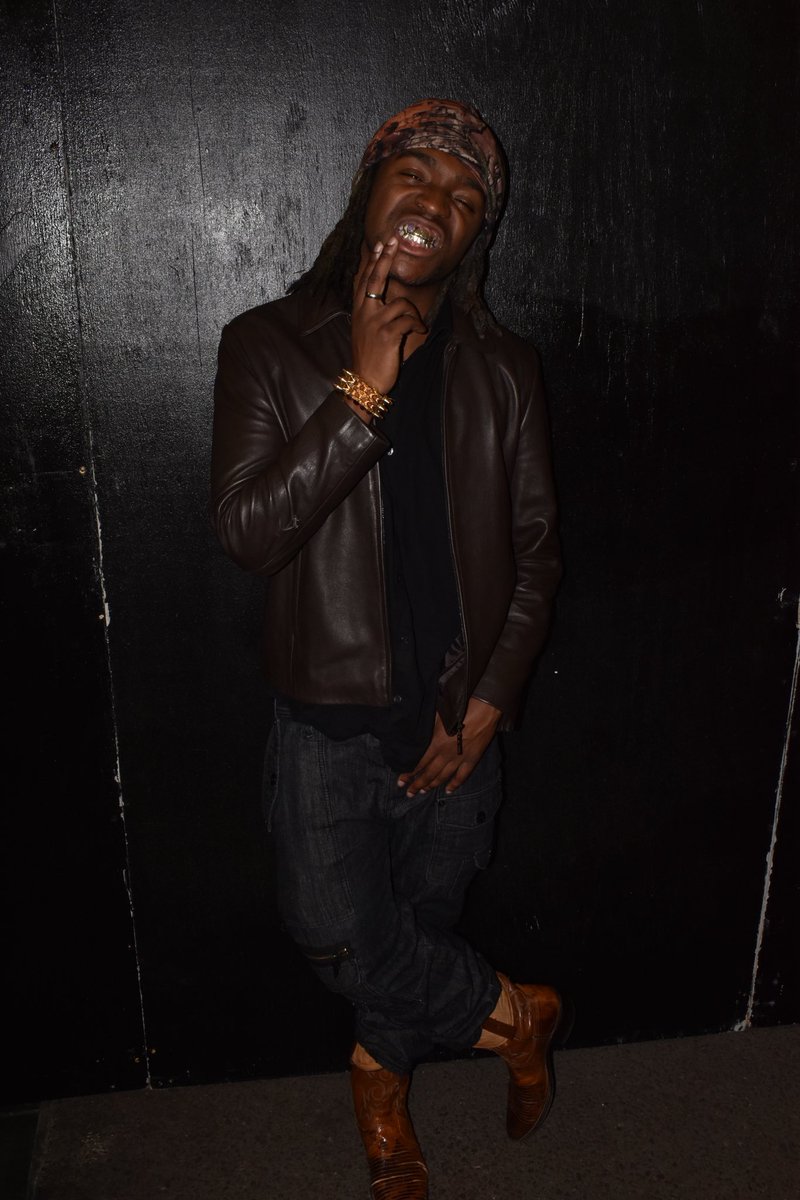 DEXXX (@dexteryeah) on Twitter photo 
