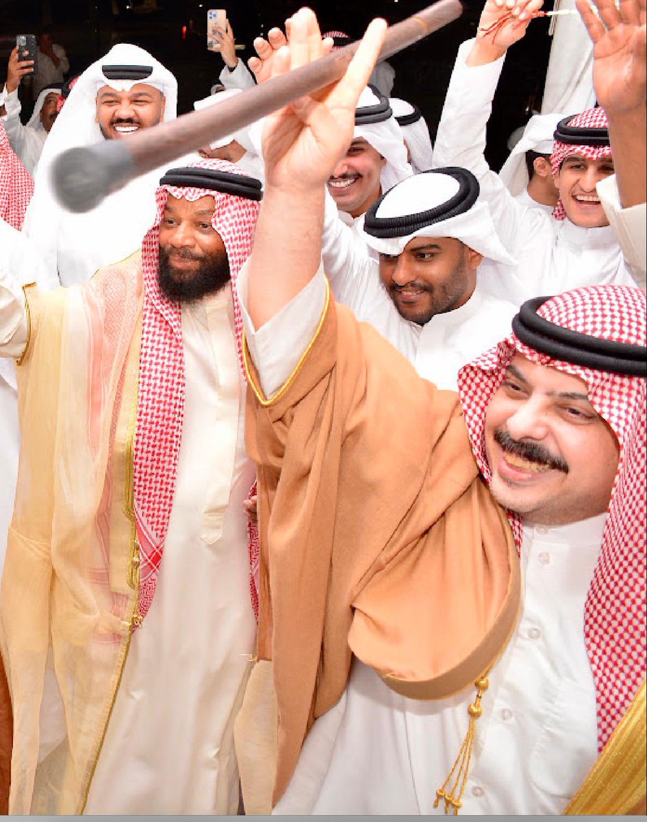 الكاتب سلطان السور tweet media