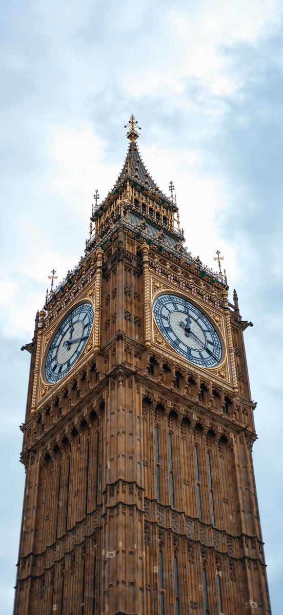 Papers_app's tweet image. Timeless beauty, ticking forever ⏳🏛️#London #Architecture