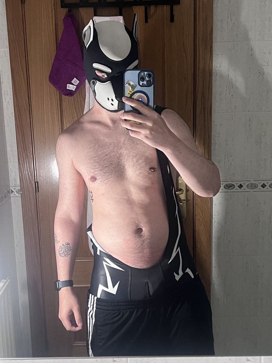 pup_eris's tweet photo. Felt sexy tonight, won’t delate later https://t.co/QxGM8jSMLb