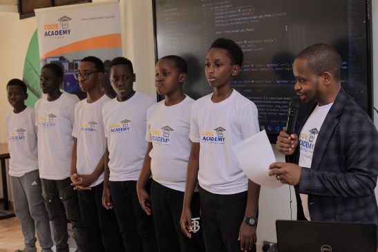 code_academy_ug's tweet image. Unlock your child’s tech potential this May. 🔓💻
Our structured program helps kids discover their passion for technology and innovation. Enroll now 
#UnlockPotential #MayCodeCamp #TechJourney #KidsWhoCode #DigitalSkills