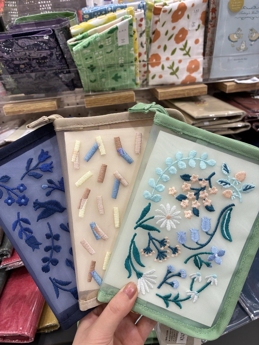 未来屋書店名取店 tweet media