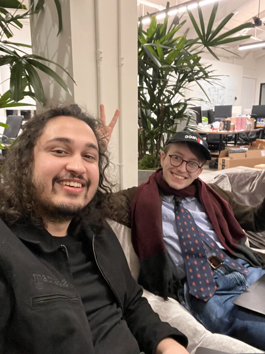 keyboardphilos's tweet photo. Met a founder today @AniC_dev 

His tool @asciidotdev can spawn multiple Claude code instances in parallel with a CTO agent and has a sleek UI to manage every agent

He can even give it voice commands while playing video games 

I’m going to use it build a million dollar AI business this year

Once in a while you meet a startup that you know is gonna be a hit🔥😎