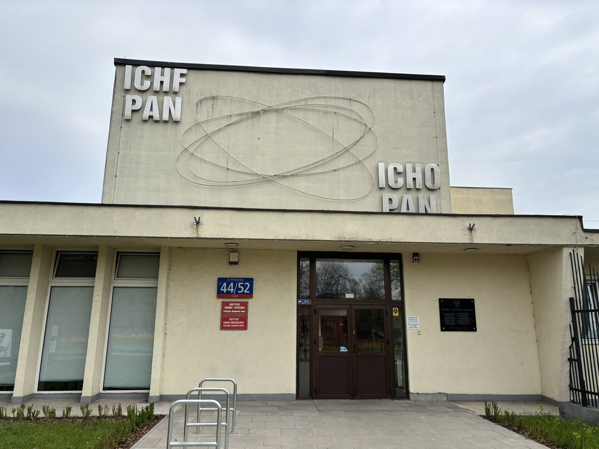 KLEIJ_ICIQ's tweet photo. Many thanks to #danielgryko and @GroupGryko from #icho-pan in Warsaw 🇵🇱 for the great 👍 hospitality and the chance to share @KLEIJ_ICIQ research 🇪🇸! C U soon @ ICOS, @ICIQchem @icreacommunity @iCERCA https://t.co/0ztsUrSz1x